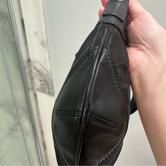 Coach Y2K Signature Canvas Hobo Shoulder Bag - Picture 13 of 16